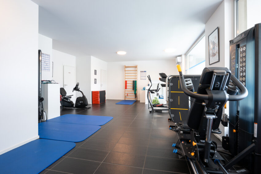 Palestra riabilitativa con attrezzature – Fisioterapia Torriani, Vacallo